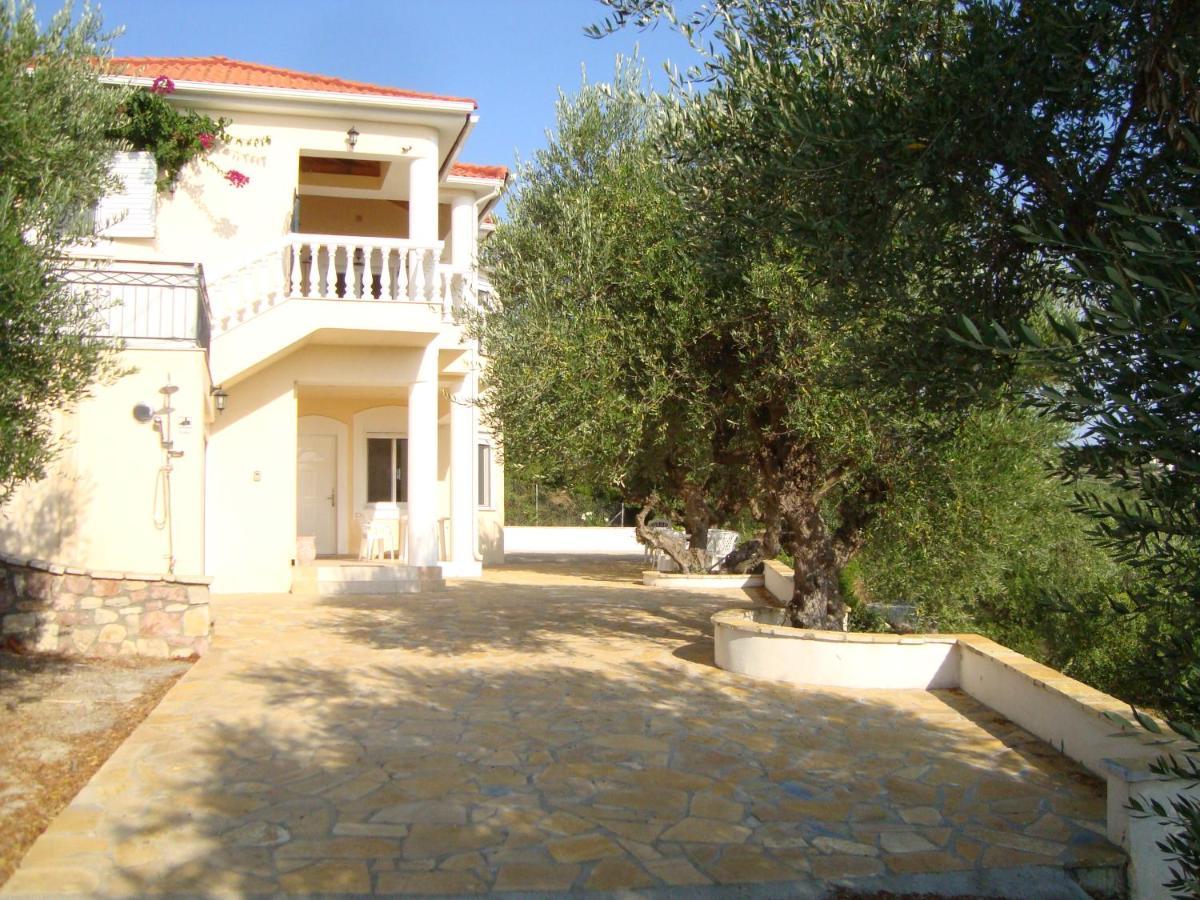 Villa Carisma Livadhákia Exteriér fotografie